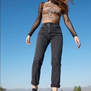 washed black urban outfitters mom jeans :)